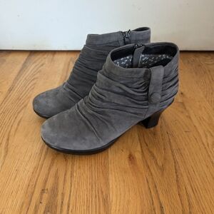 Women's Dansko Buffy Gray Suede Ankle Zip Up Boots SZ 37 (US 6.5-7)